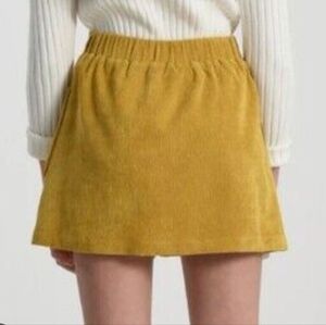 American Eagle Chartruese Cordoroy Skirt 100% Cotton Size M